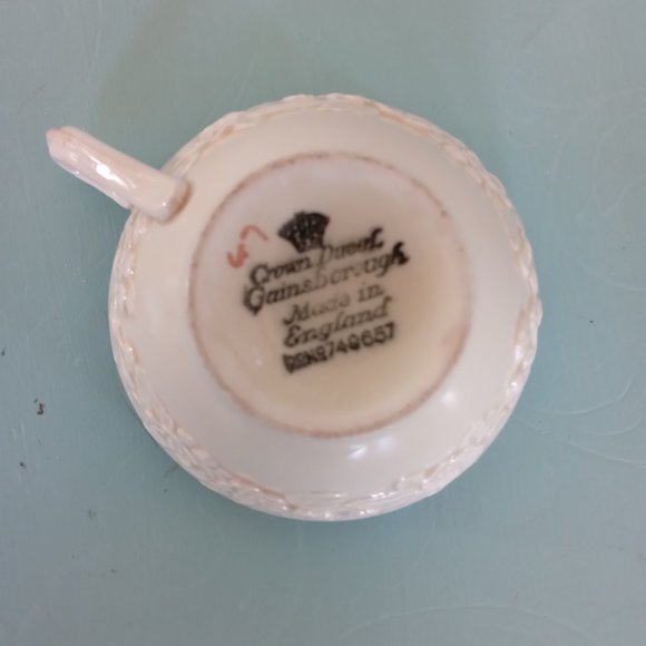 Vintage Crown Ducal Gainsborough England Teacup and Saucer Set, RN749657 - Picture 4 of 7